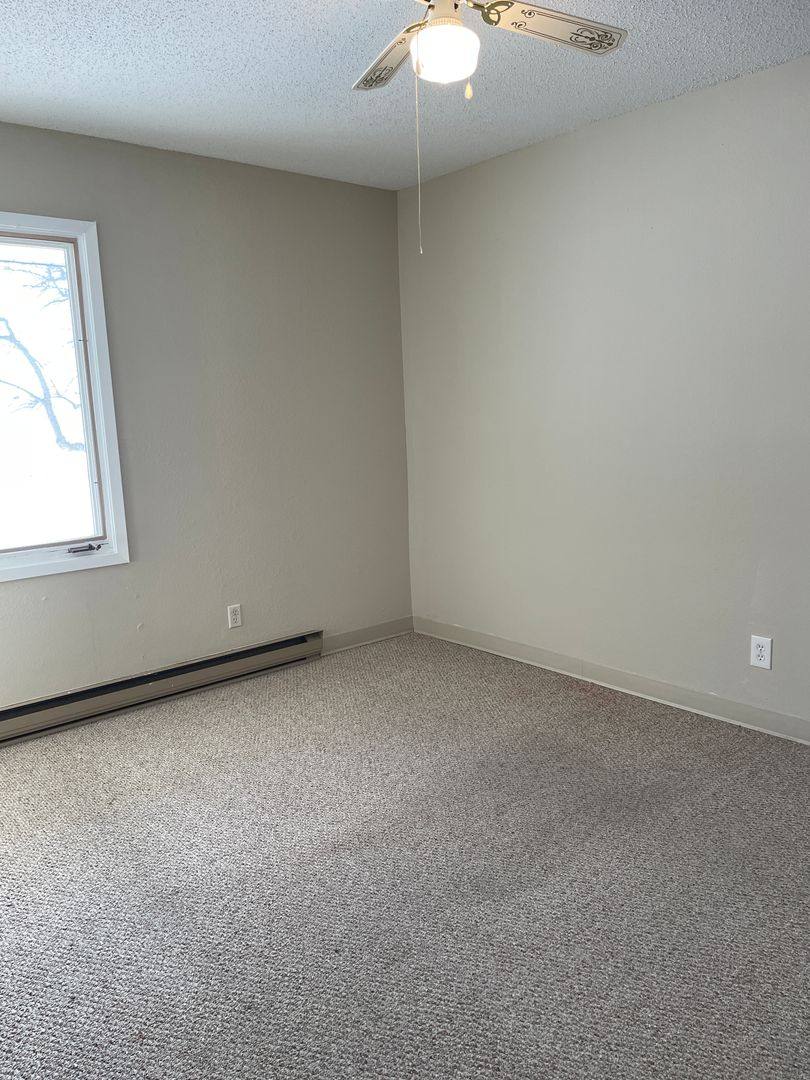 Apartment for rent at 2523 Perry Park Ave, Perry, IA 50220