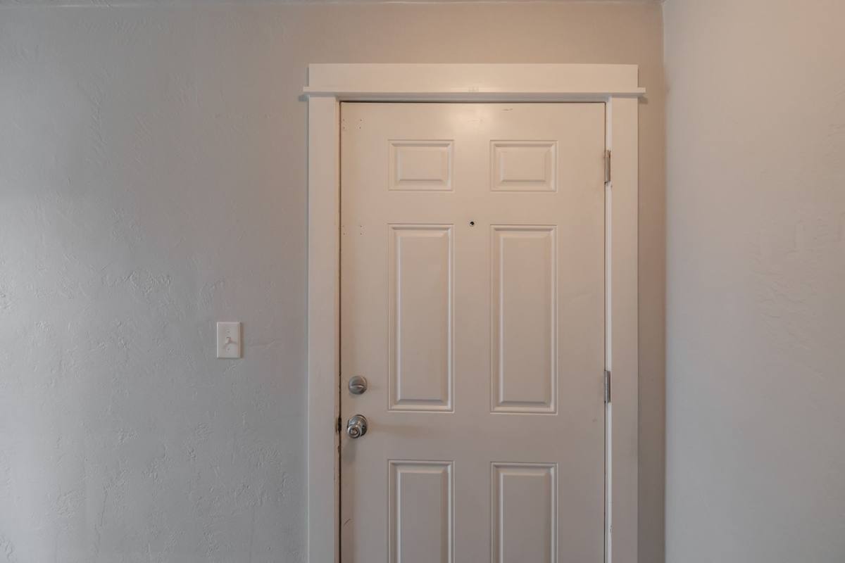 Apartment for rent at 208 5th Ave SE, Albany, OR 97321