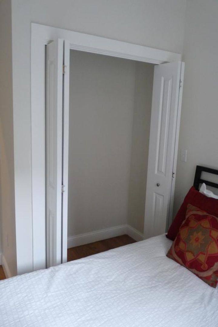 Apartment for rent at 52 Kent St #A3, Brookline, MA 02445