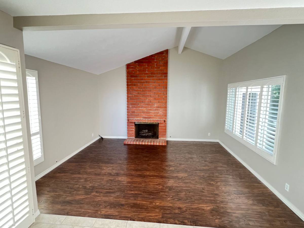 Townhouse for rent at 6943 E Shorecrest Dr, Anaheim, CA 92807