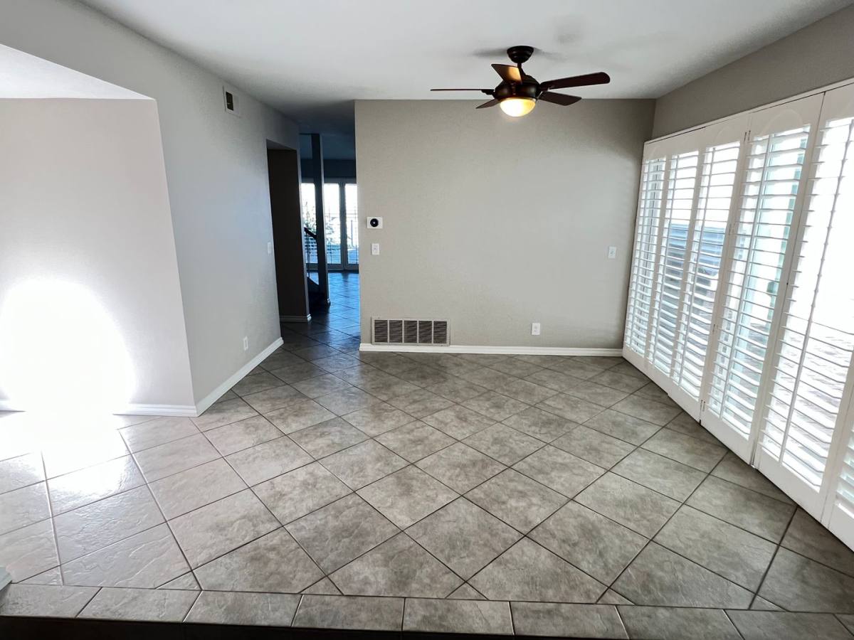 Townhouse for rent at 6943 E Shorecrest Dr, Anaheim, CA 92807