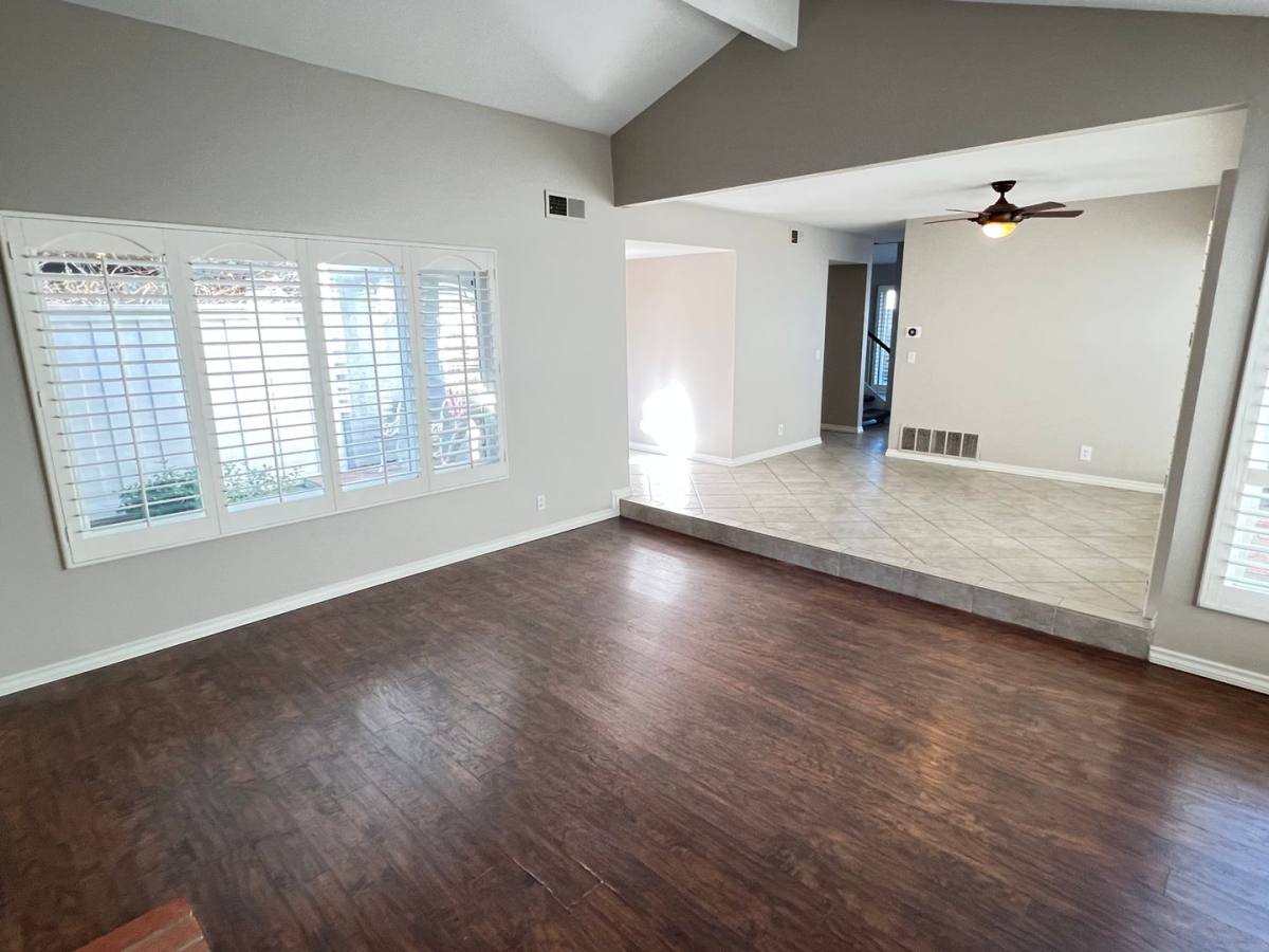 Townhouse for rent at 6943 E Shorecrest Dr, Anaheim, CA 92807