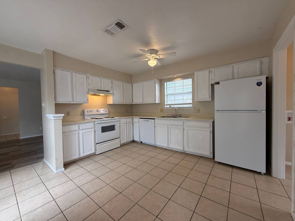 Townhouse for rent at 1001 Todd Lane, San Angelo, TX 76903
