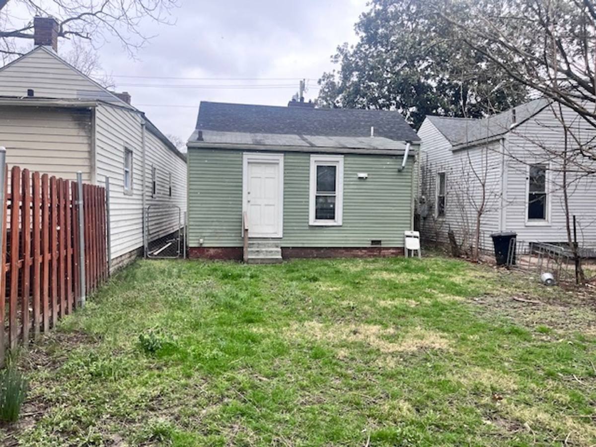 Apartment for rent at 2716 S 6th St, Louisville, KY 40208