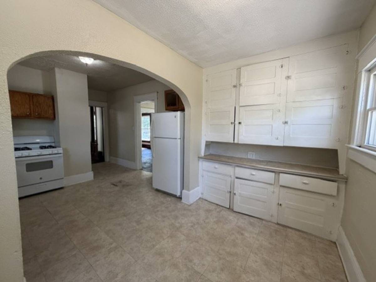 House for rent at 768 Beardsley St, Akron, OH 44311