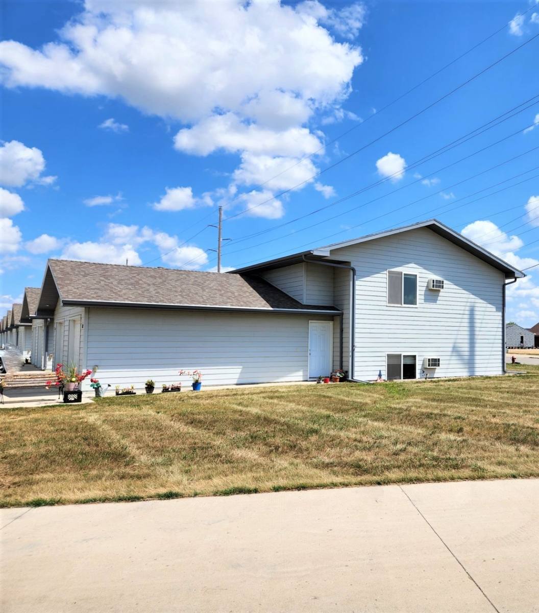 Townhouse for rent at 1112-1178 Scout Dr, Watertown, SD 57201