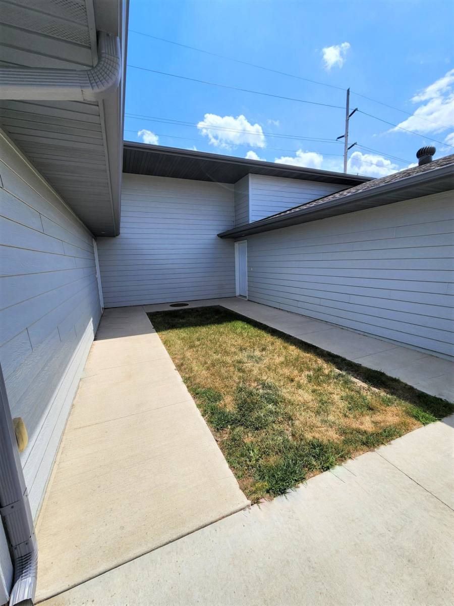 Townhouse for rent at 1112-1178 Scout Dr, Watertown, SD 57201