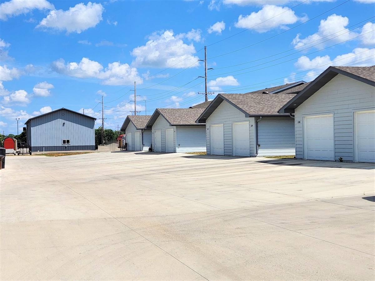 Townhouse for rent at 1112-1178 Scout Dr, Watertown, SD 57201