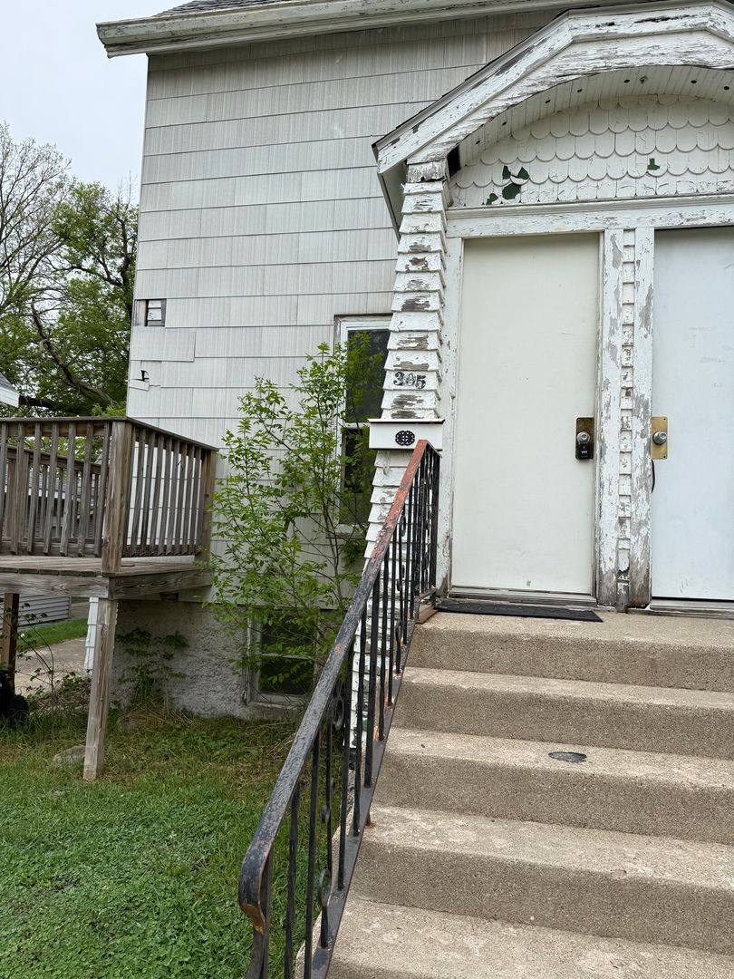 Apartment for rent at 301 5th St SE, Watertown, SD 57201
