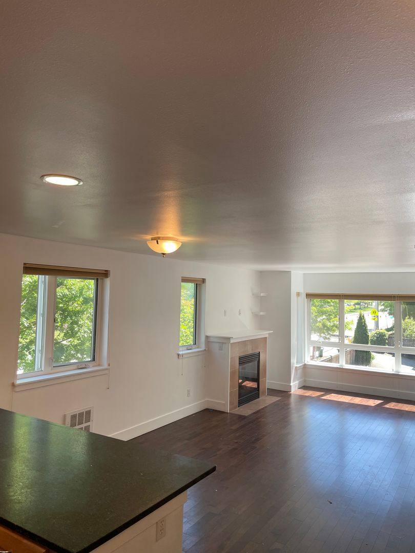 Townhouse for rent at 5947 Delridge Way SW, Seattle, WA 98106