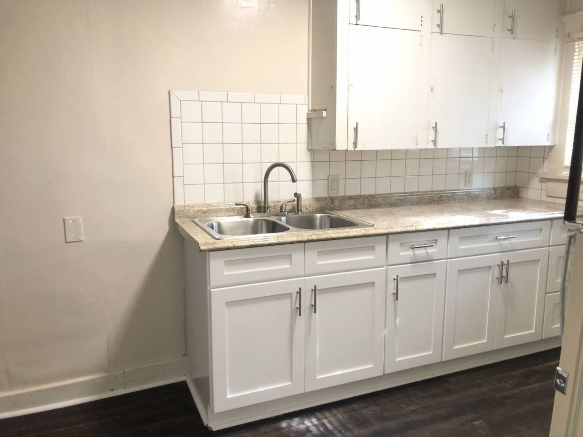 Apartment for rent at 100 W 11th Ave, Hutchinson, KS 67501