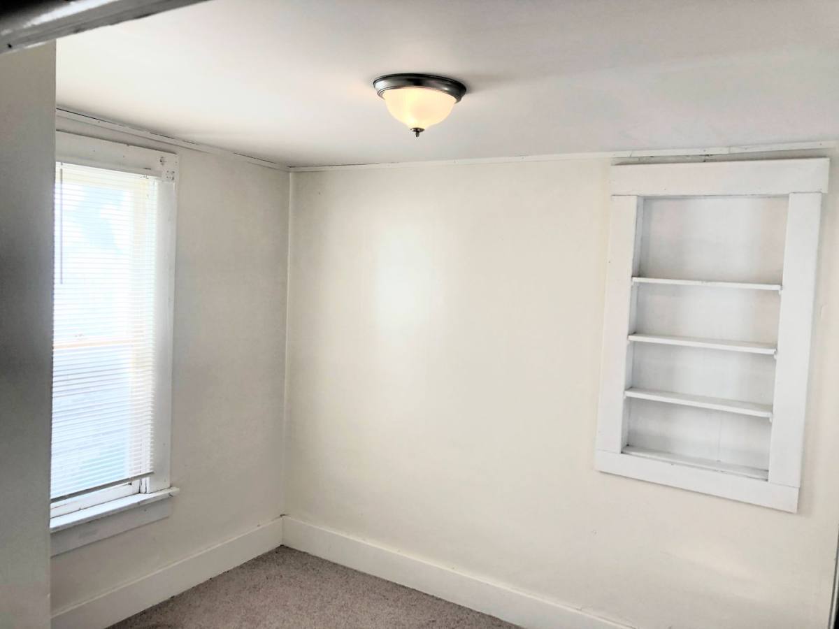 Apartment for rent at 100 W 11th Ave, Hutchinson, KS 67501