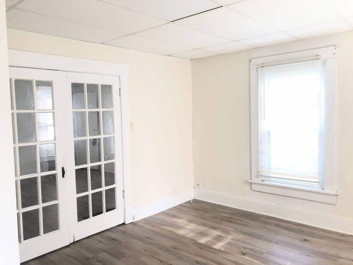 Apartment for rent at 100 W 11th Ave, Hutchinson, KS 67501