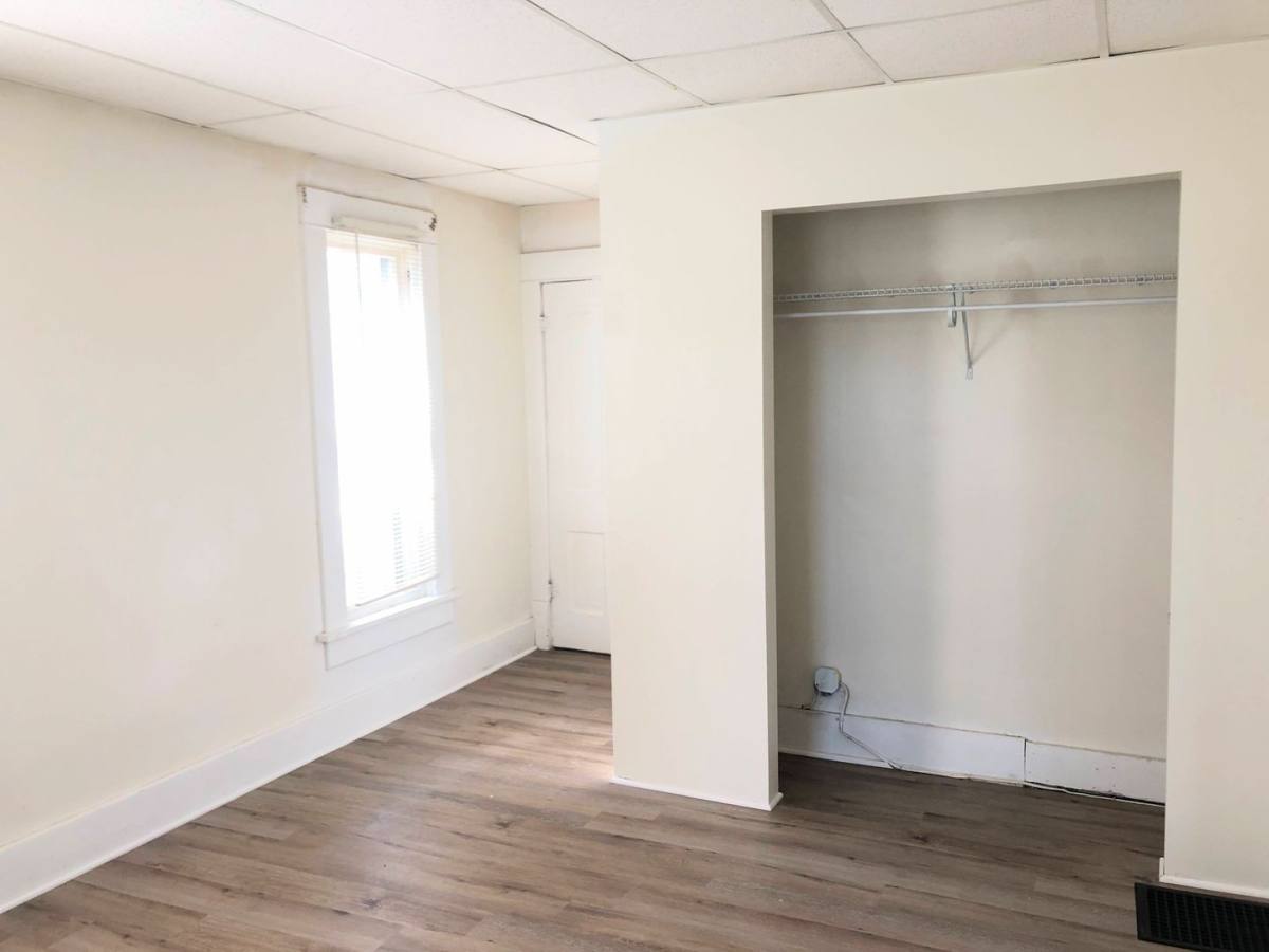 Apartment for rent at 100 W 11th Ave, Hutchinson, KS 67501