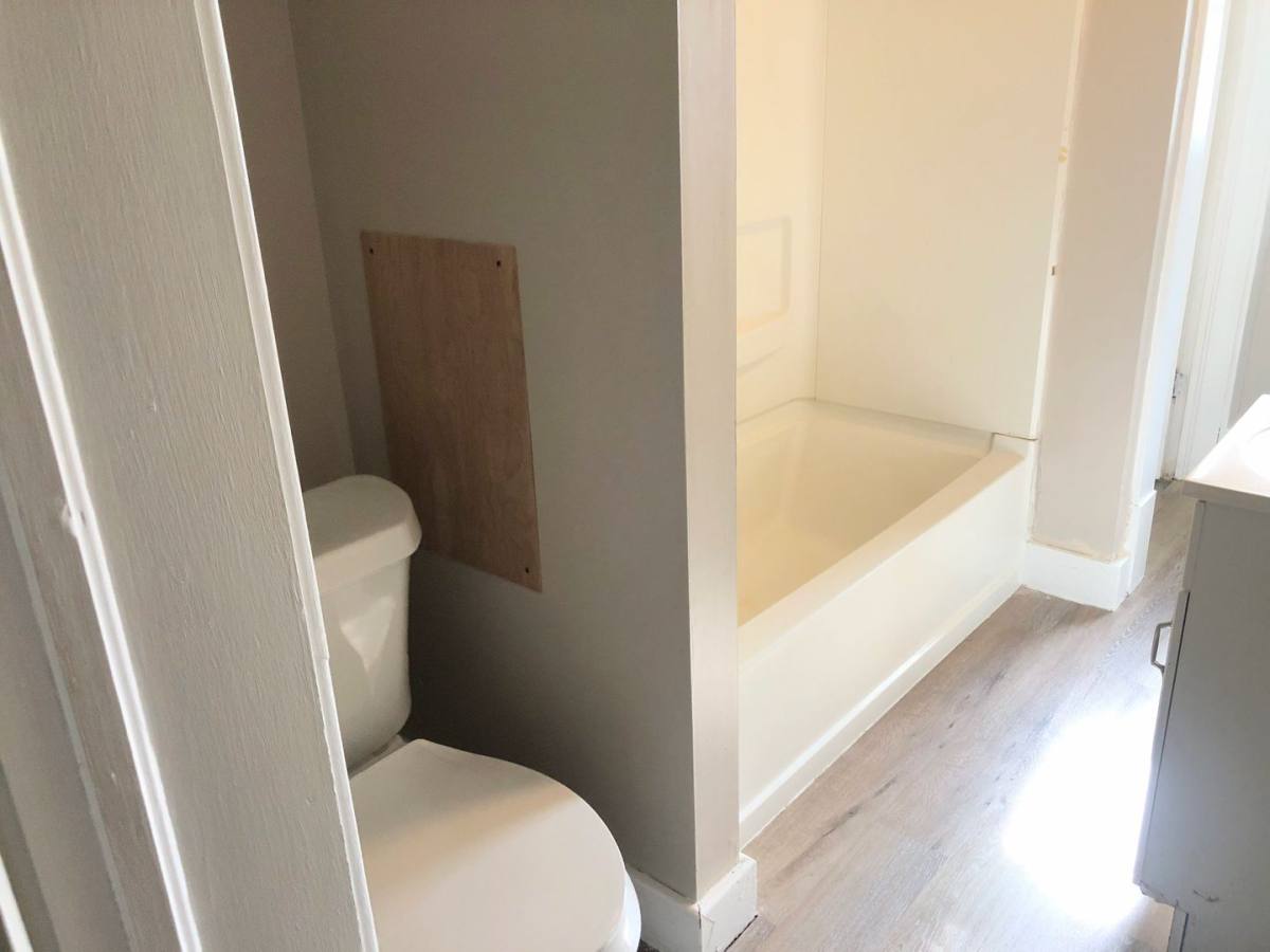 Apartment for rent at 100 W 11th Ave, Hutchinson, KS 67501