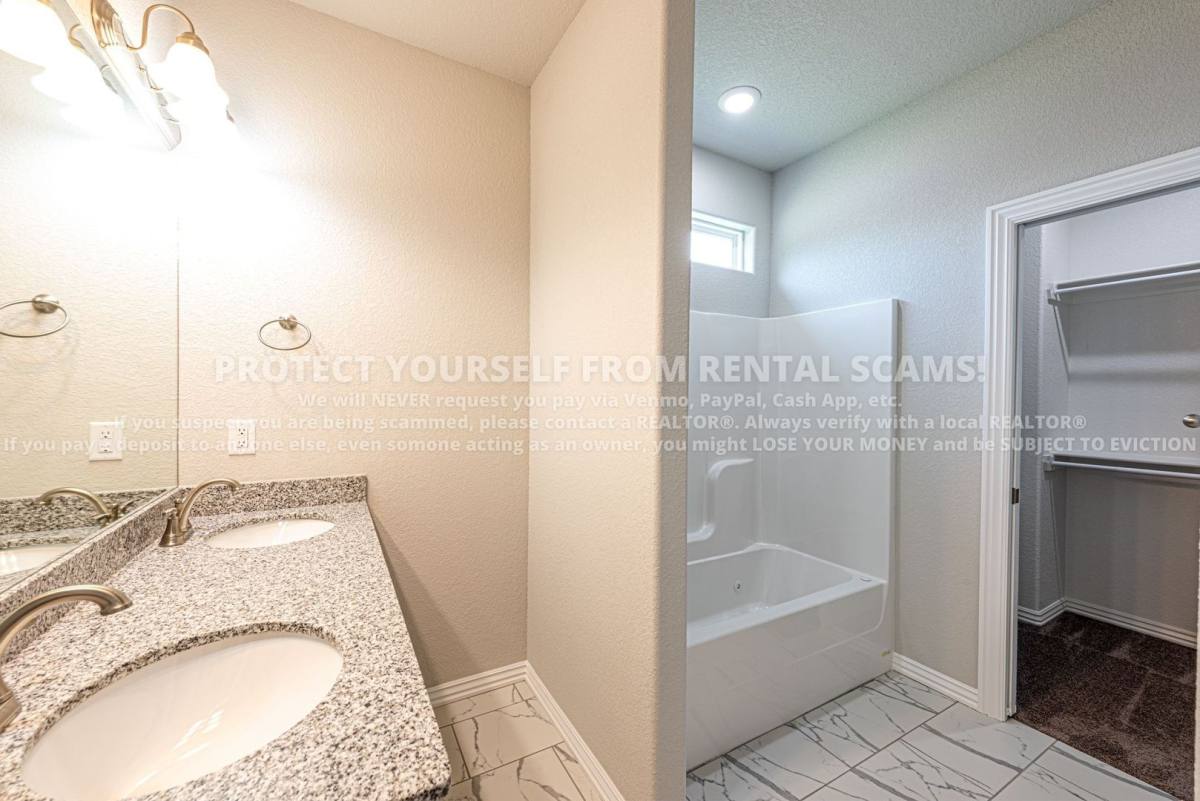 House for rent at 2910 7th St, Rogers, AR 72758