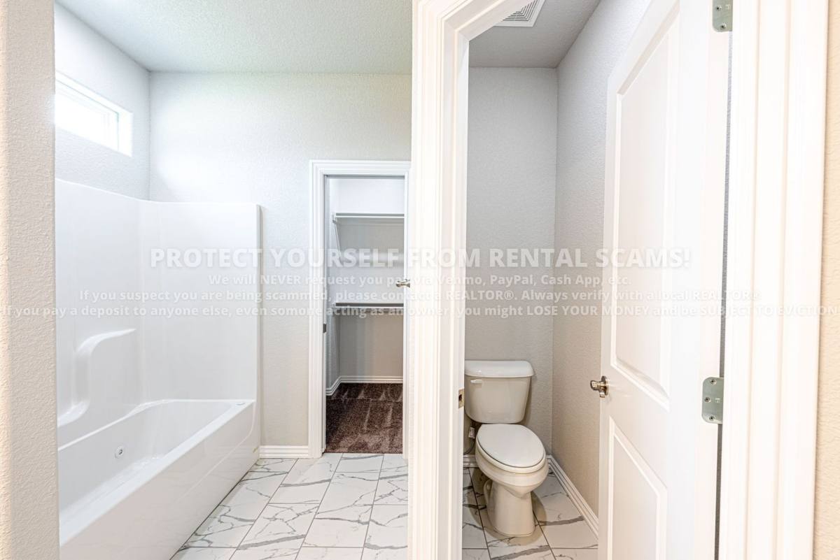 House for rent at 2910 7th St, Rogers, AR 72758
