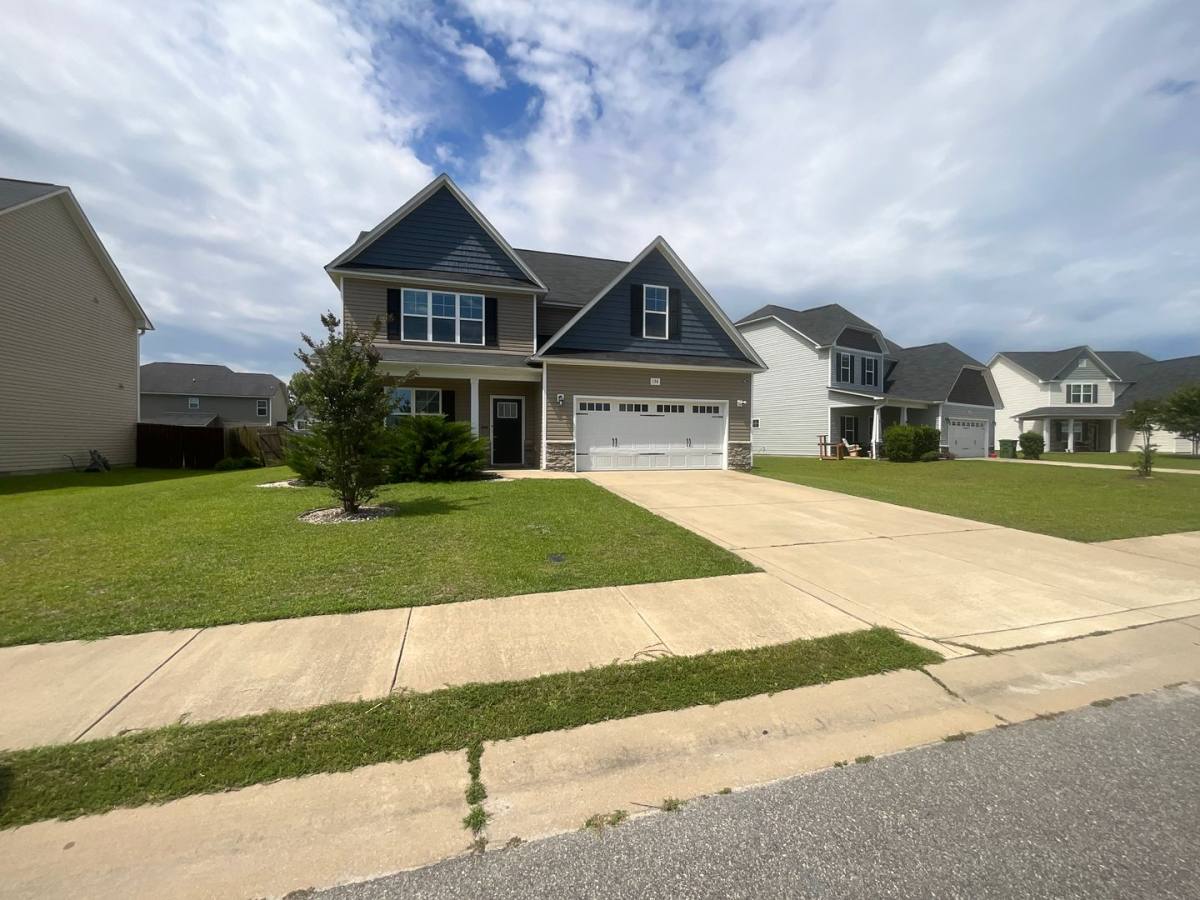 House for rent at 134 Chatfield Dr, Raeford, NC 28376