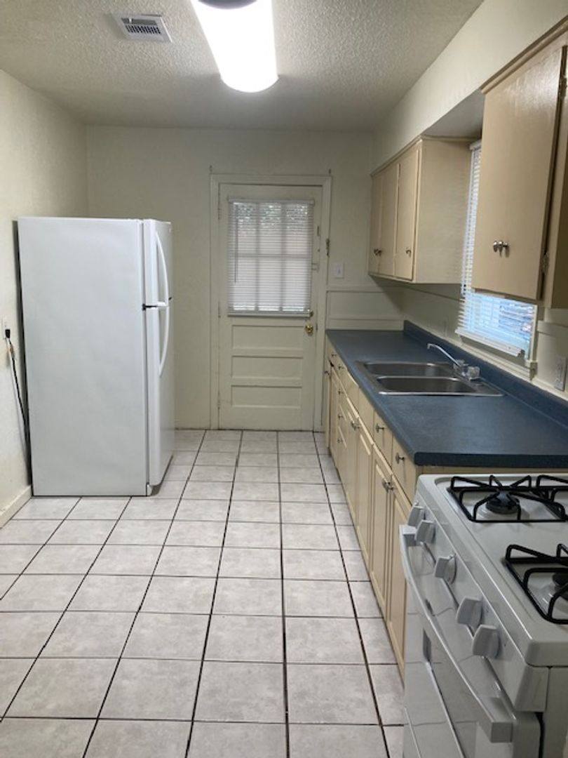 House for rent at 330 Belvedere Dr, Biloxi, MS 39531