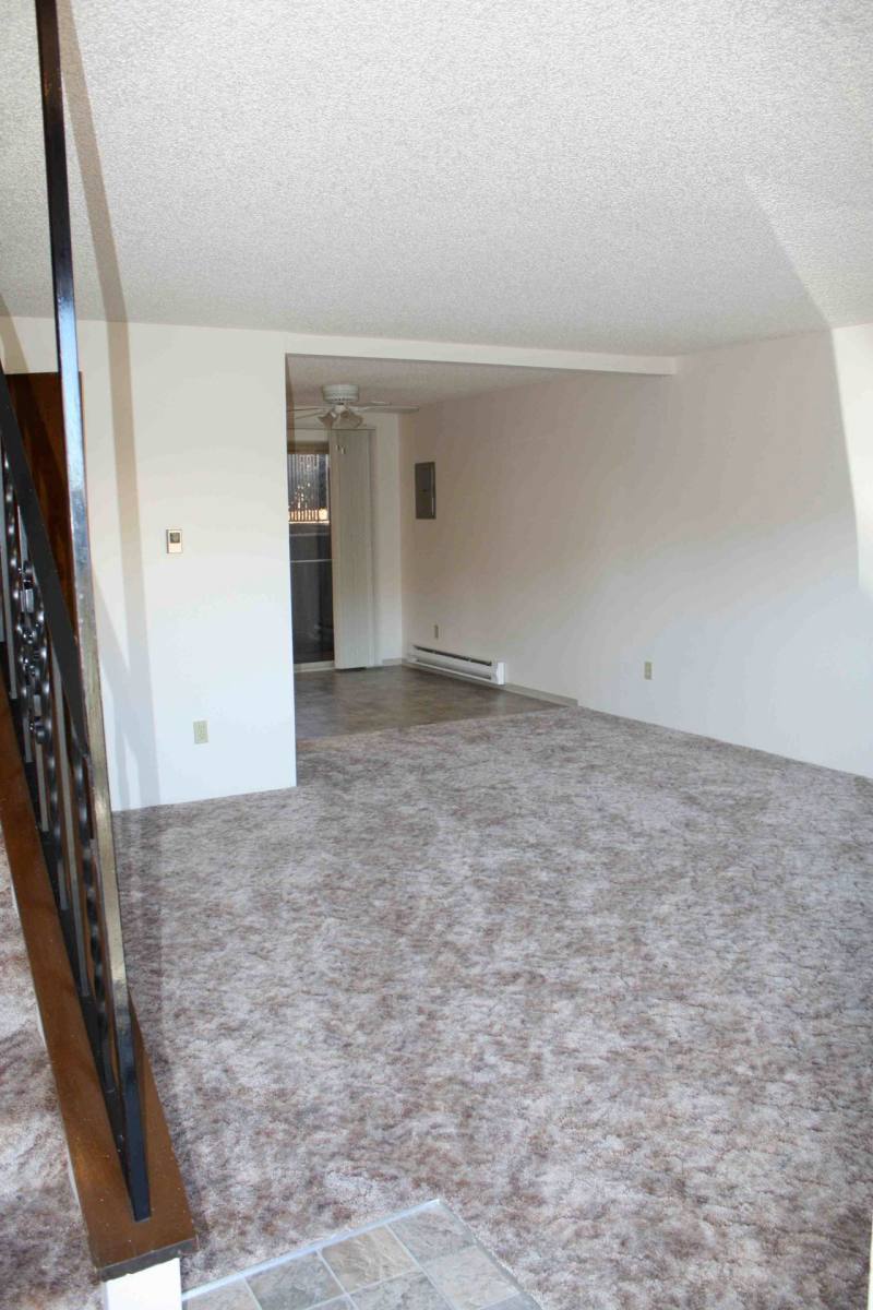 Townhouse for rent at 1007 75th St SE, Everett, WA 98203