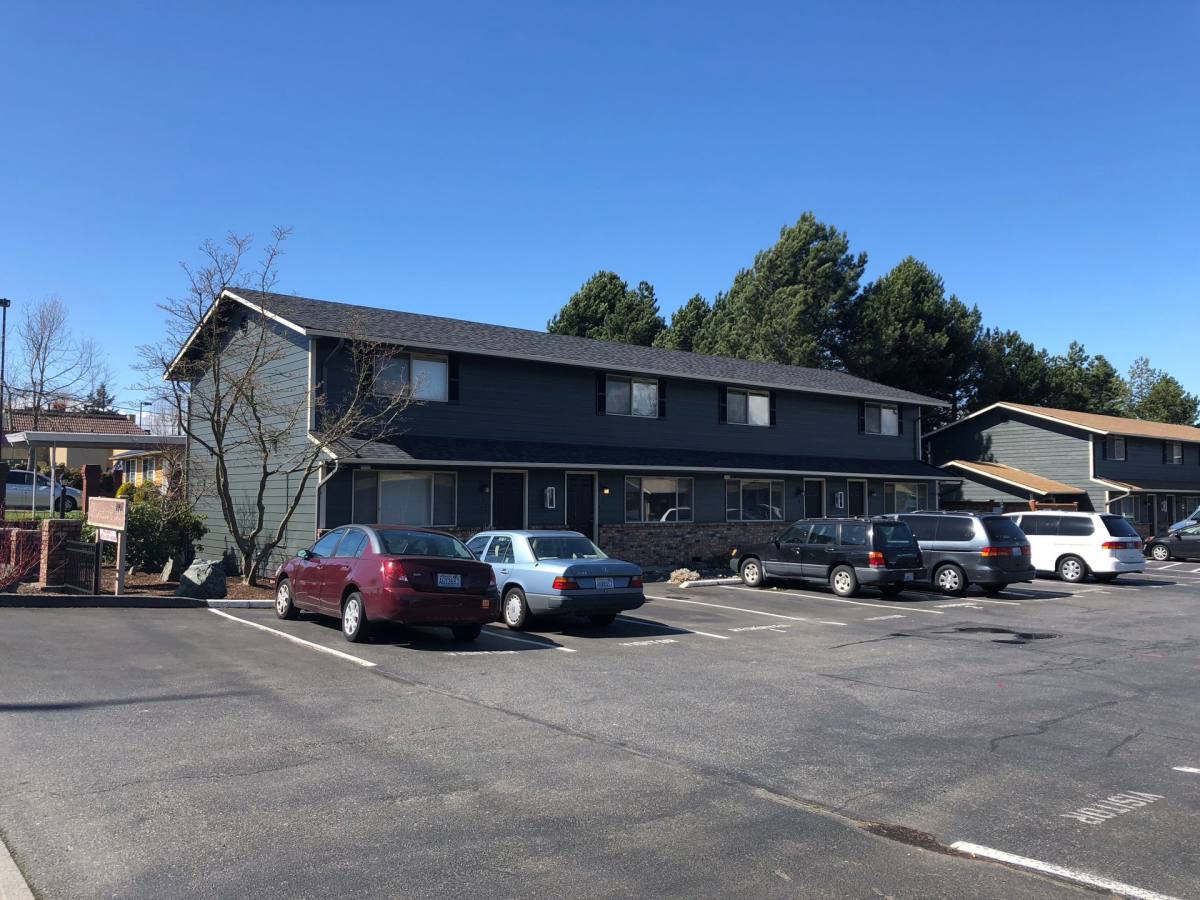 Townhouse for rent at 1007 75th St SE, Everett, WA 98203
