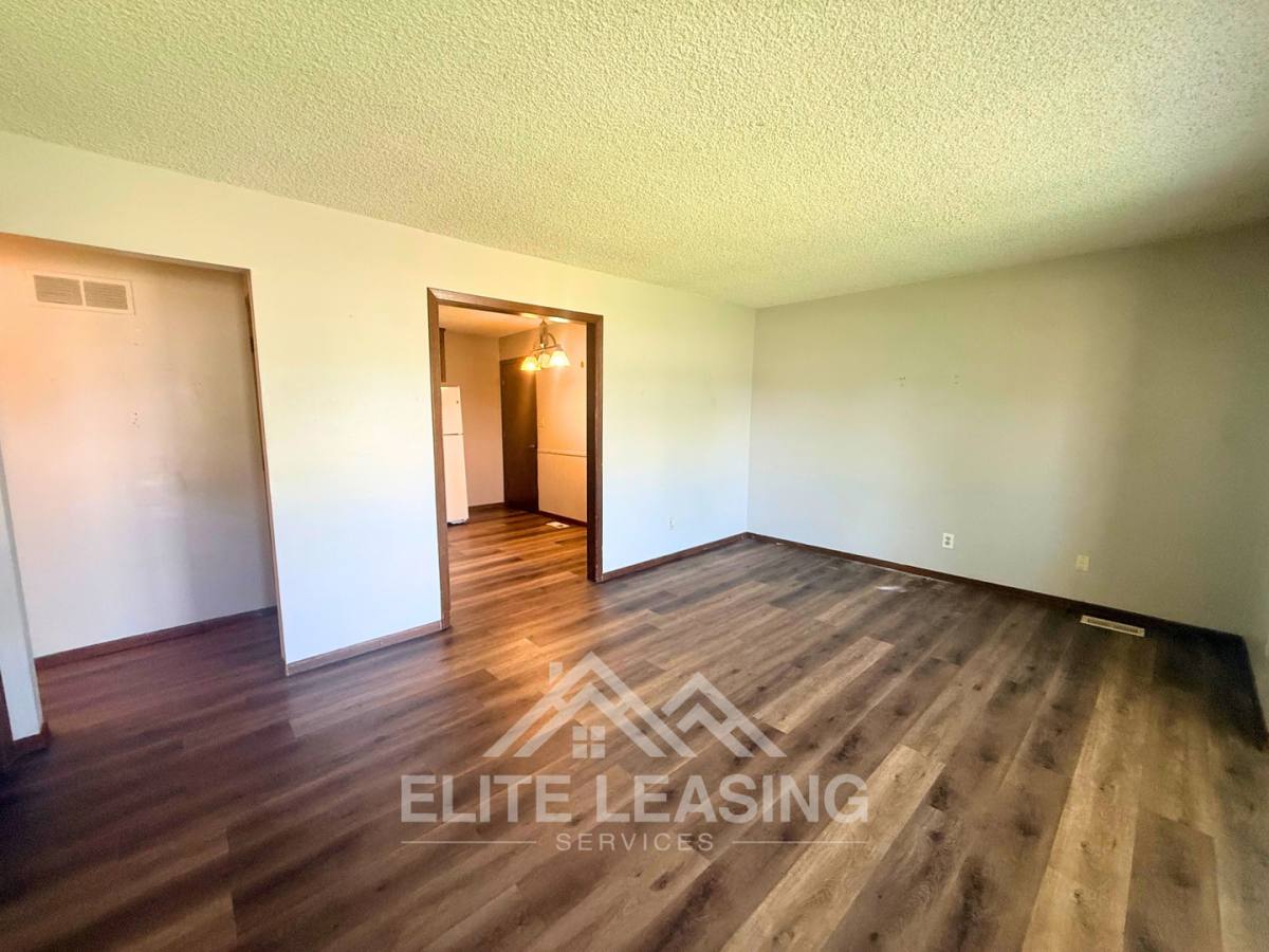 House for rent at 2745 SW Arrowhead Rd, Topeka, KS 66614