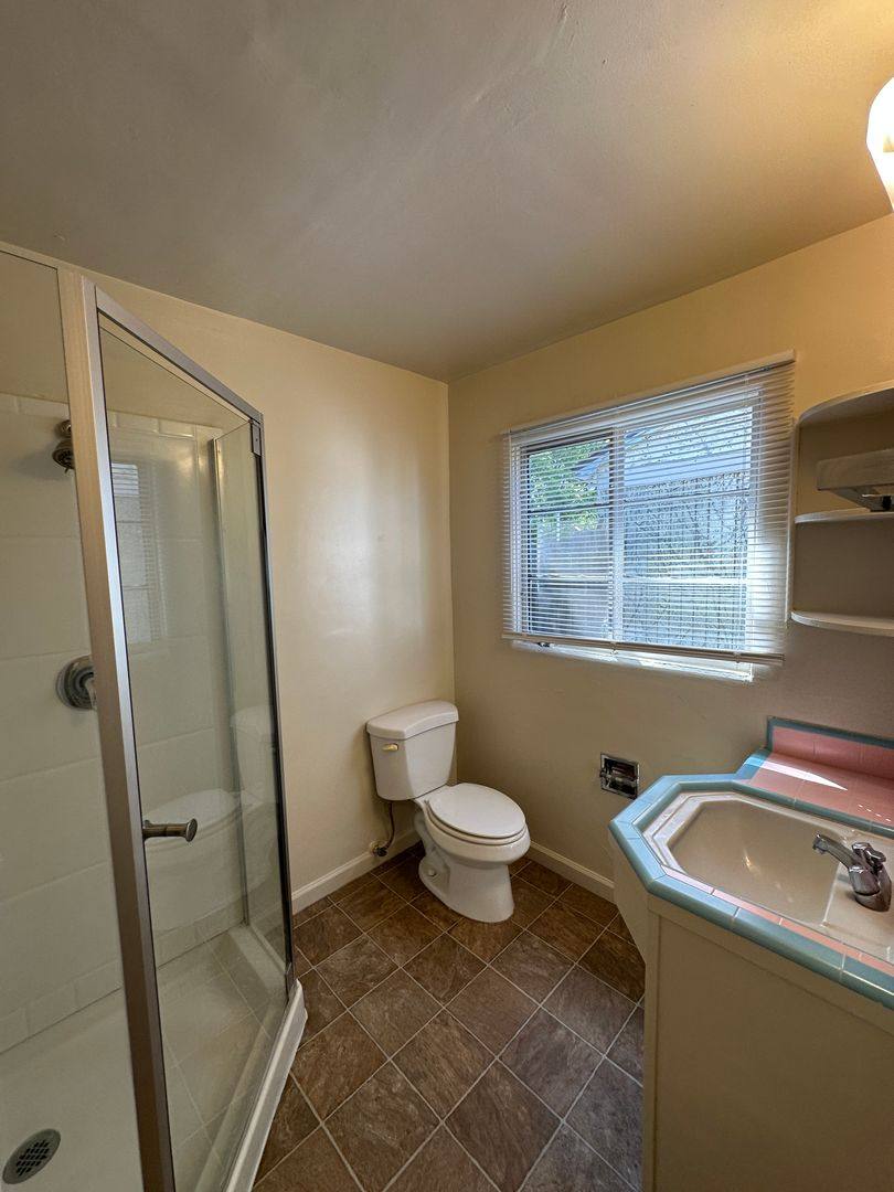 Apartment for rent at 1012 & 1014 Hackberry Ave, Modesto, CA 95350