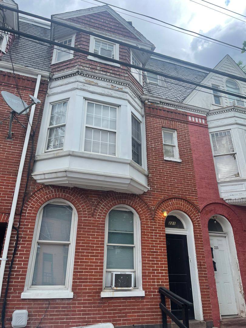 Apartment for rent at 221 S Pine St, York, PA 17403