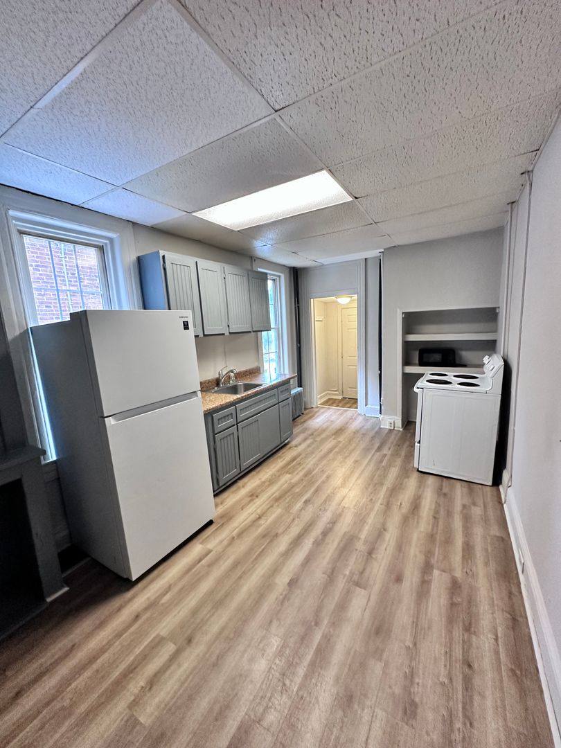 Apartment for rent at 221 S Pine St, York, PA 17403