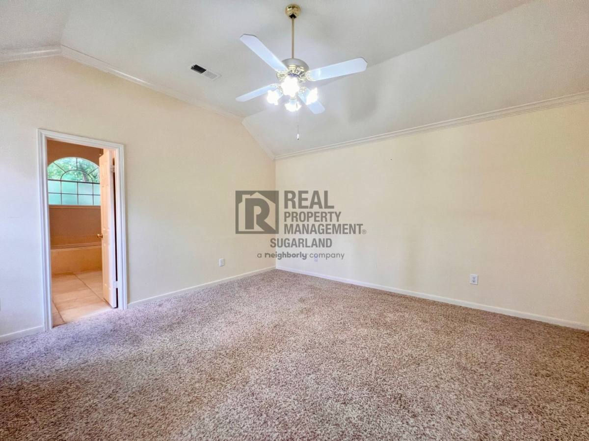 House for rent at 5103 Plantation Colony Dr, Sugar Land, TX 77478
