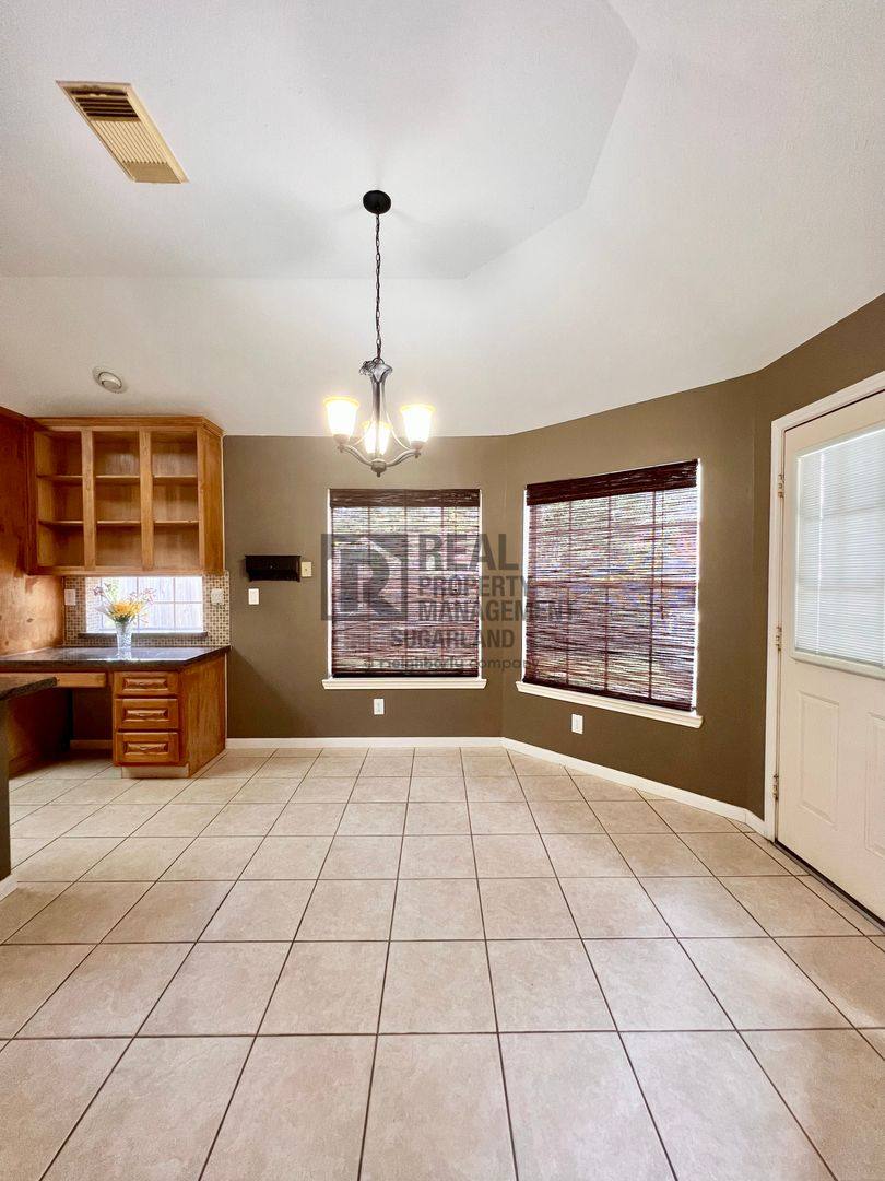 House for rent at 5103 Plantation Colony Dr, Sugar Land, TX 77478