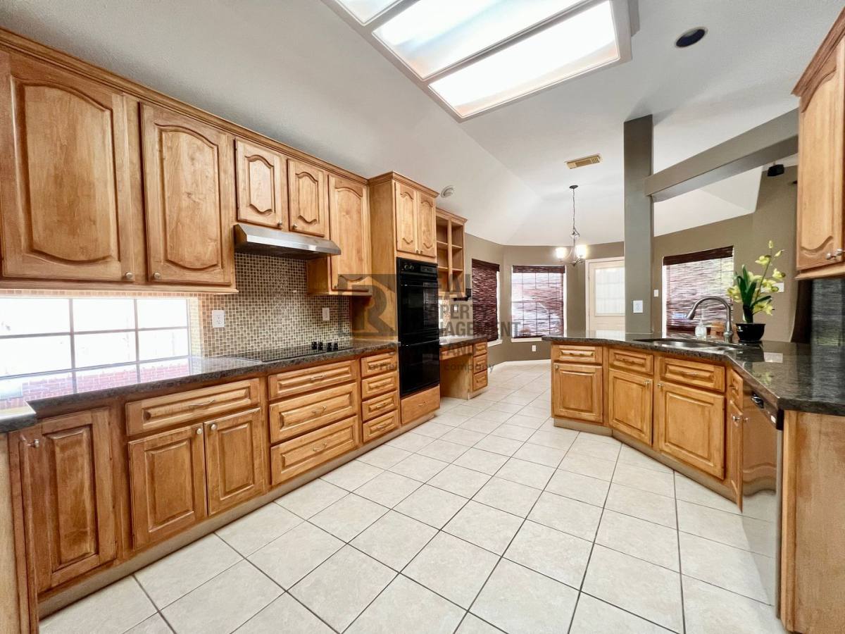 House for rent at 5103 Plantation Colony Dr, Sugar Land, TX 77478
