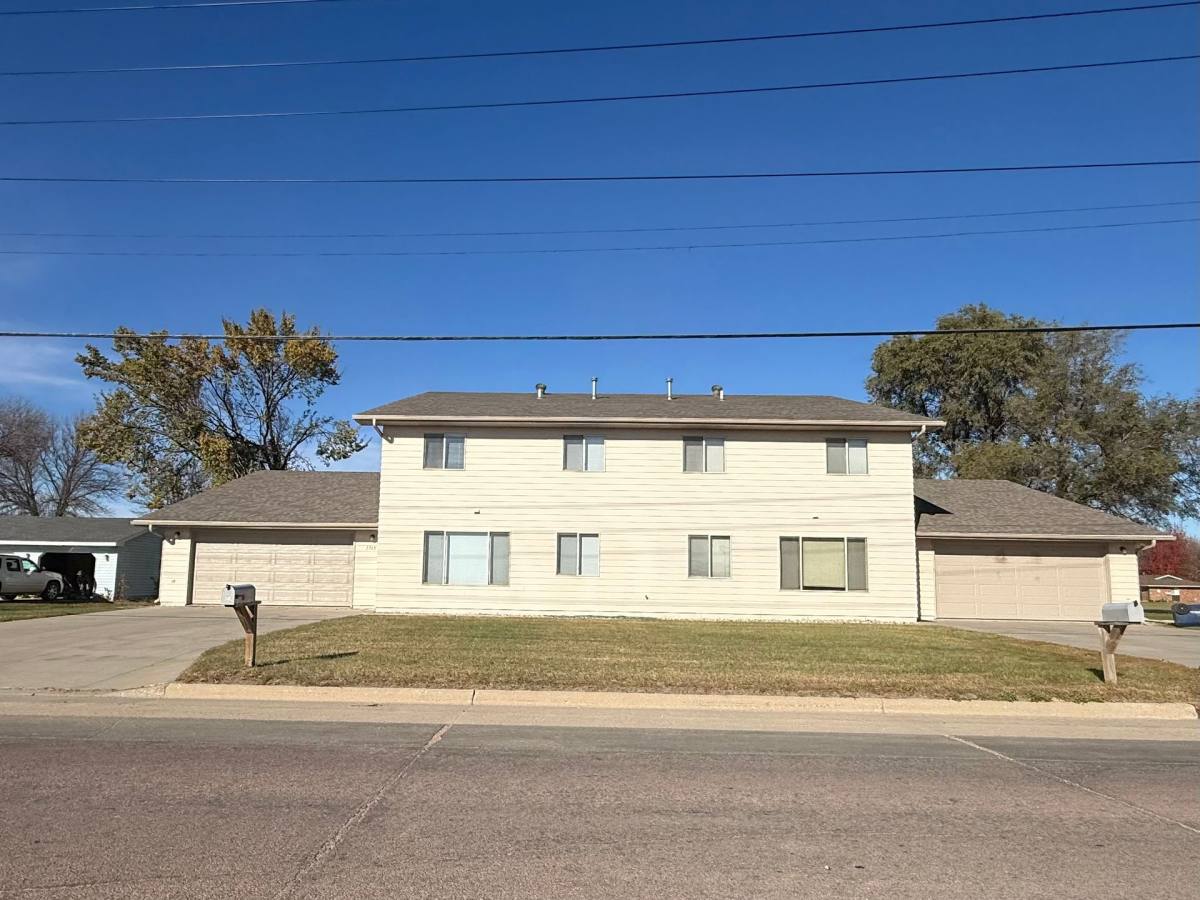 Townhouse for rent at 18th St SW, Watertown, SD 57201