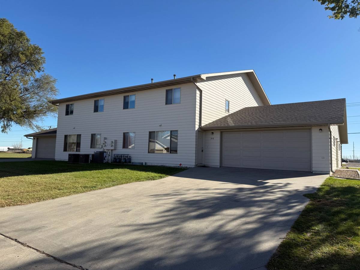 Townhouse for rent at 18th St SW, Watertown, SD 57201