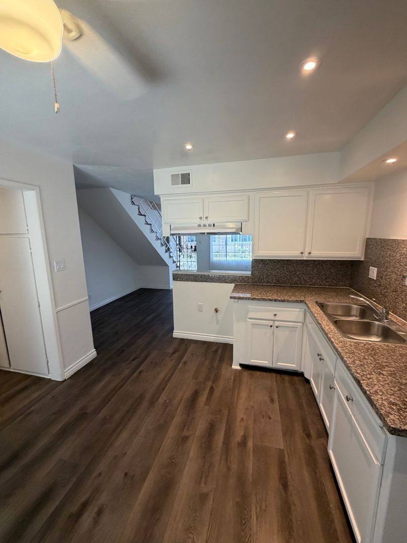 Apartment for rent at 4340 Walnut St, Bell Gardens, CA 90201
