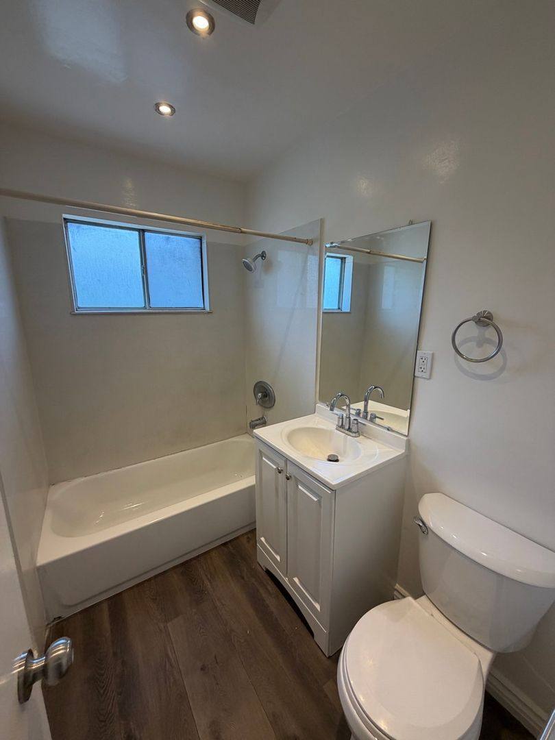 Apartment for rent at 4340 Walnut St, Bell Gardens, CA 90201