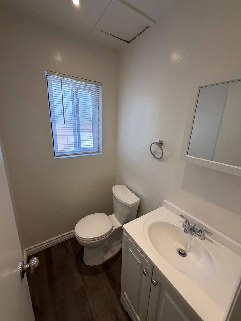 Apartment for rent at 4340 Walnut St, Bell Gardens, CA 90201