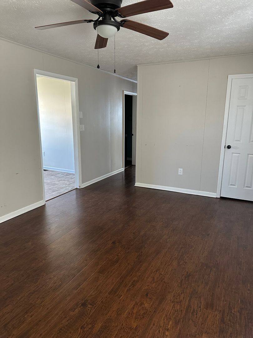 House for rent at 8796 Rich Valley Rd, Bristol, VA 24202