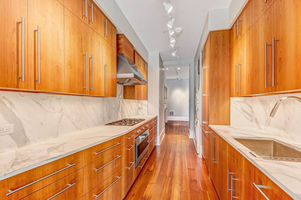 Apartment for rent at 31 E Jones St, Savannah, GA 31401