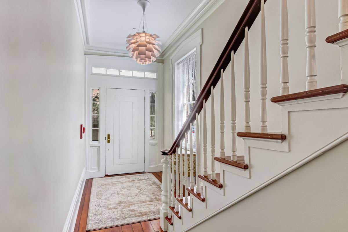 Apartment for rent at 31 E Jones St, Savannah, GA 31401