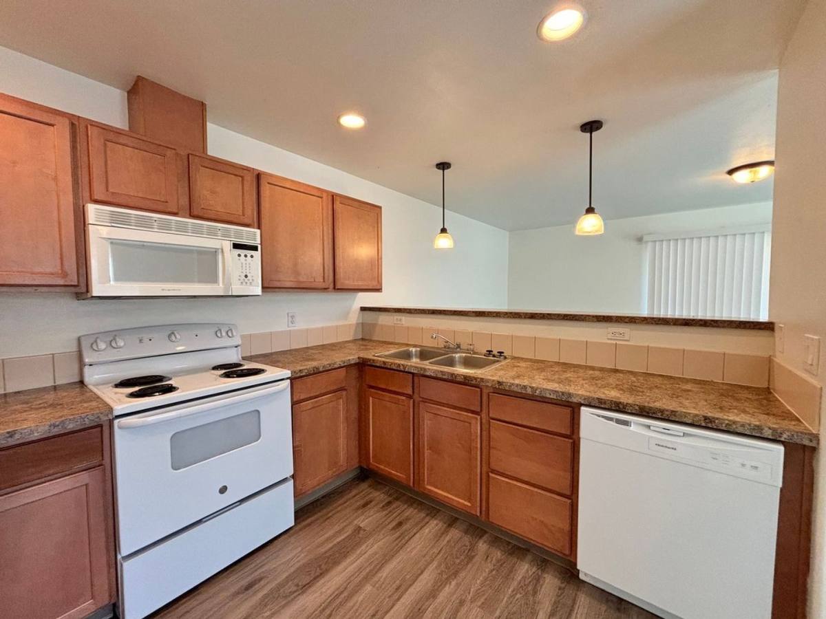 Apartment for rent at 1245 & 1247 SW, Redmond, OR 97756