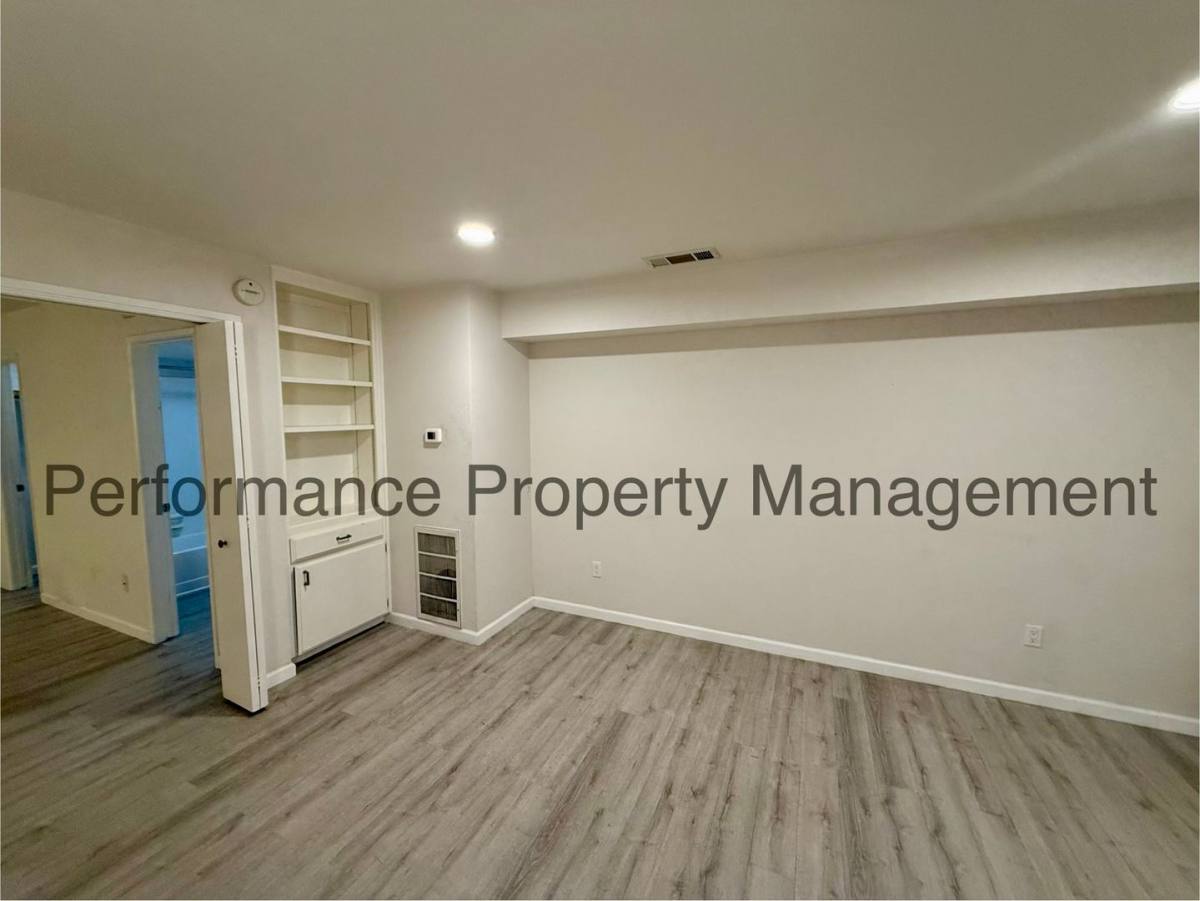 Condo for rent at 4701 Beechwood St, Bakersfield, CA 93309