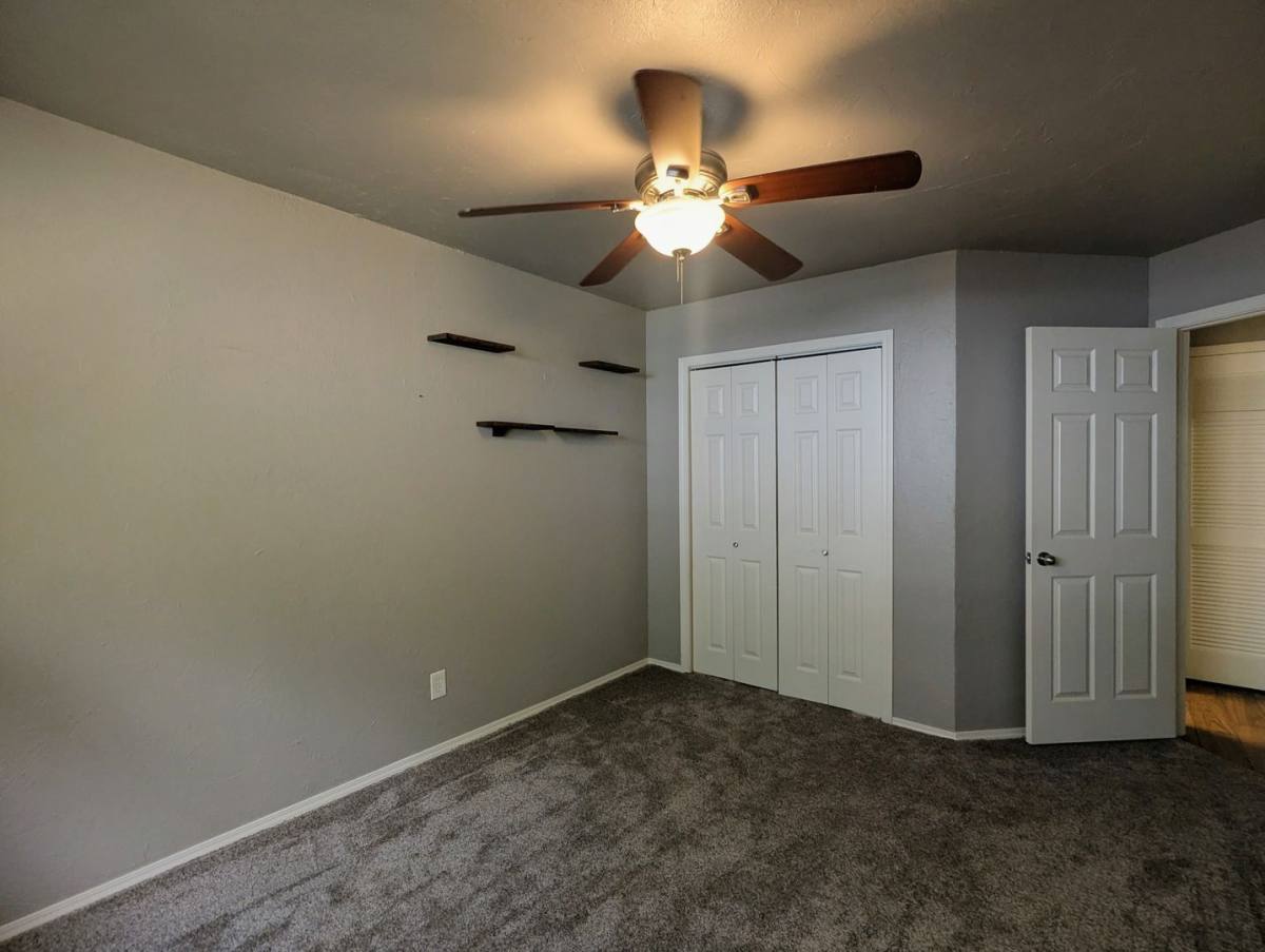 House for rent at 1005 Valley Court, Edmond, OK 73012