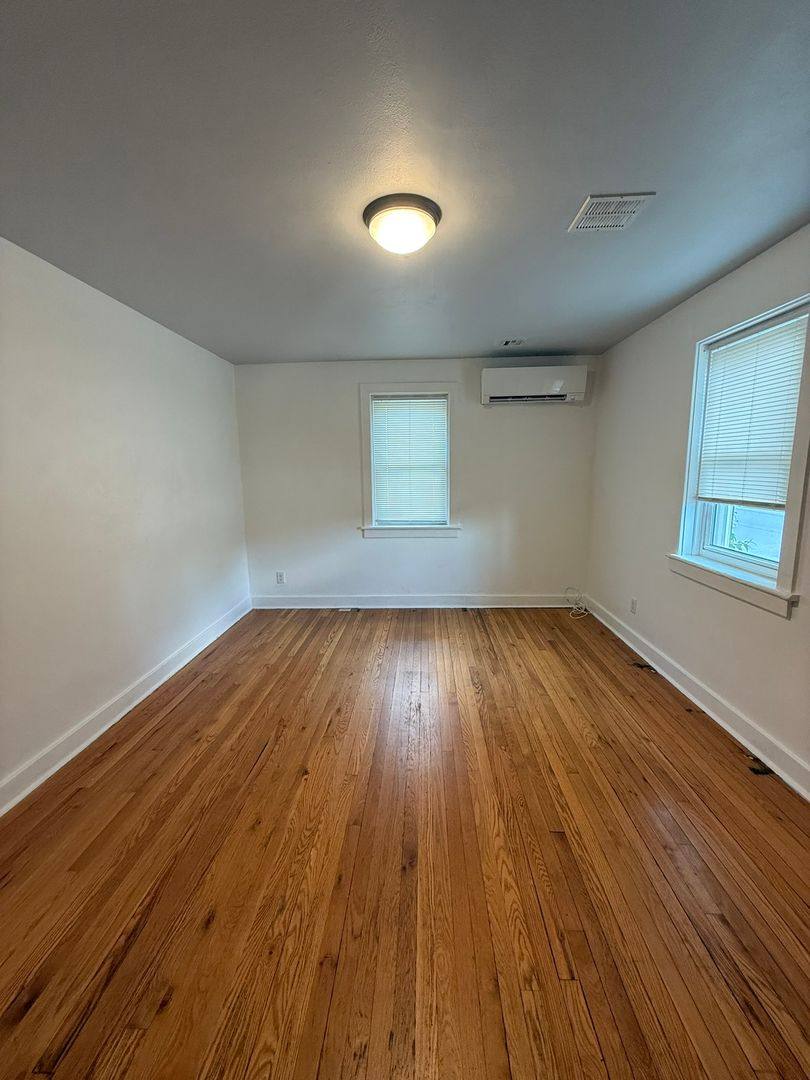 House for rent at 801 W Cherry St, Palmyra, PA 17078