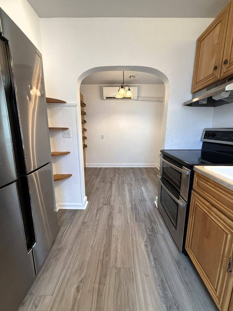 House for rent at 801 W Cherry St, Palmyra, PA 17078