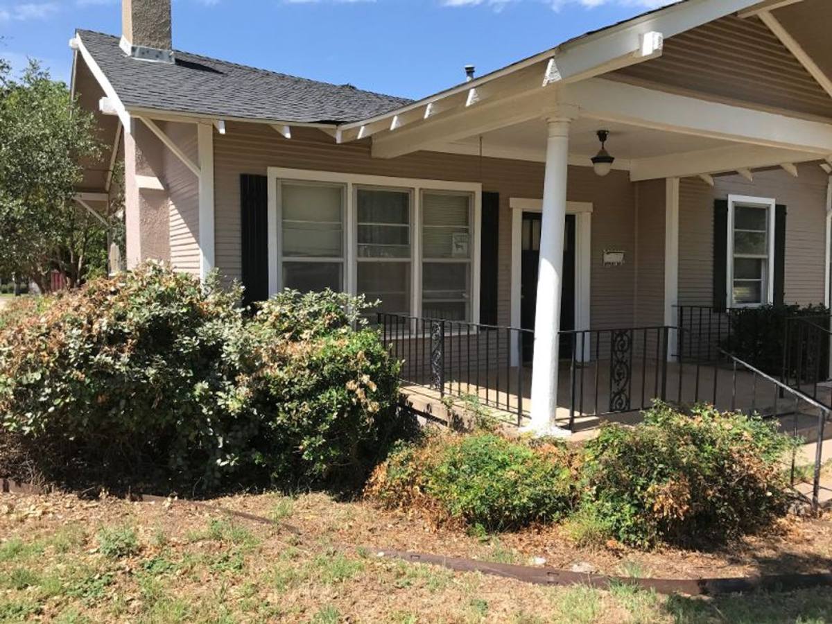 House for rent at 826 En 15th St, Abilene, TX 79601