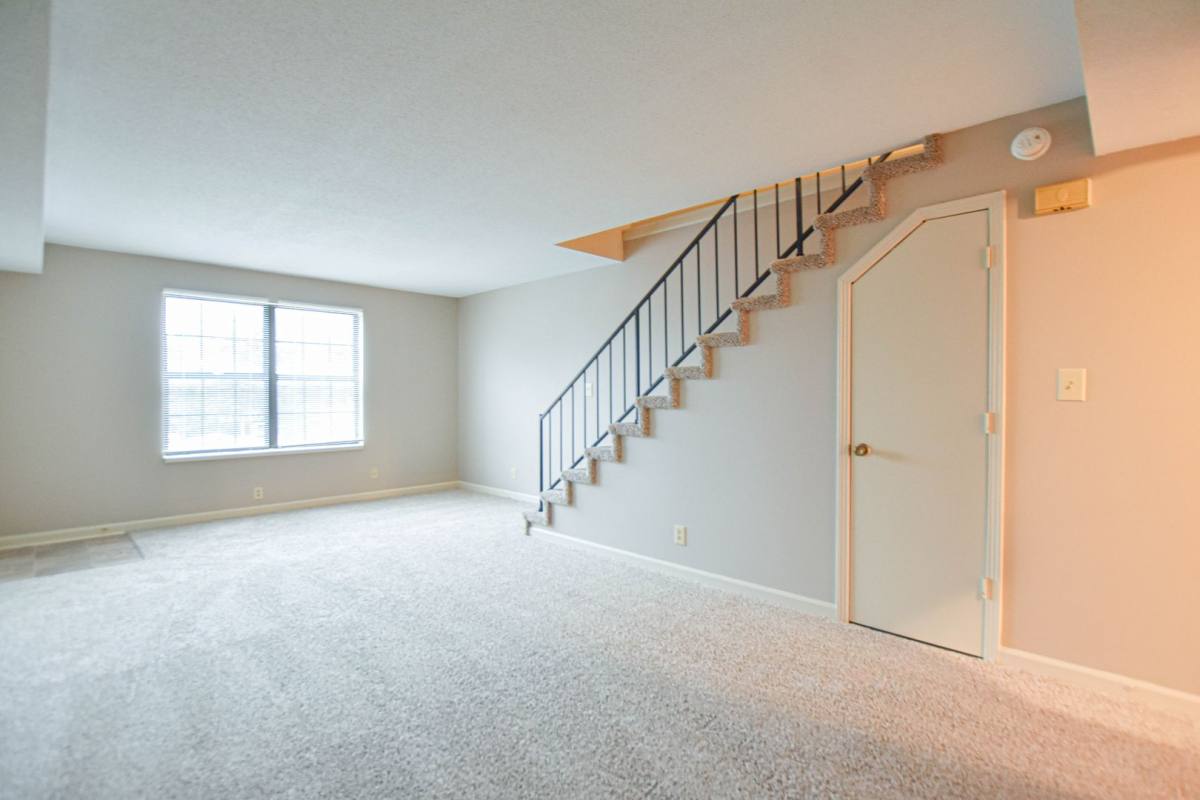 Apartment for rent at 1533 E Knollwood Circle, Clarksville, TN 37043