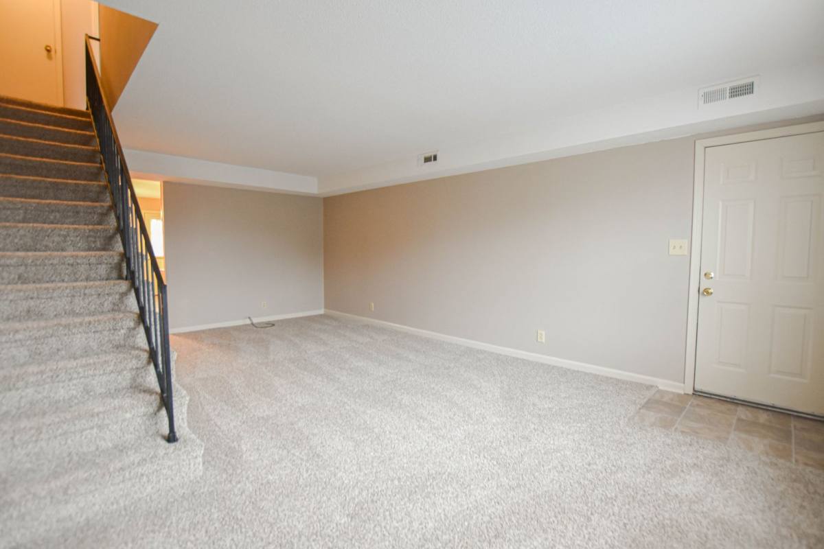 Apartment for rent at 1533 E Knollwood Circle, Clarksville, TN 37043