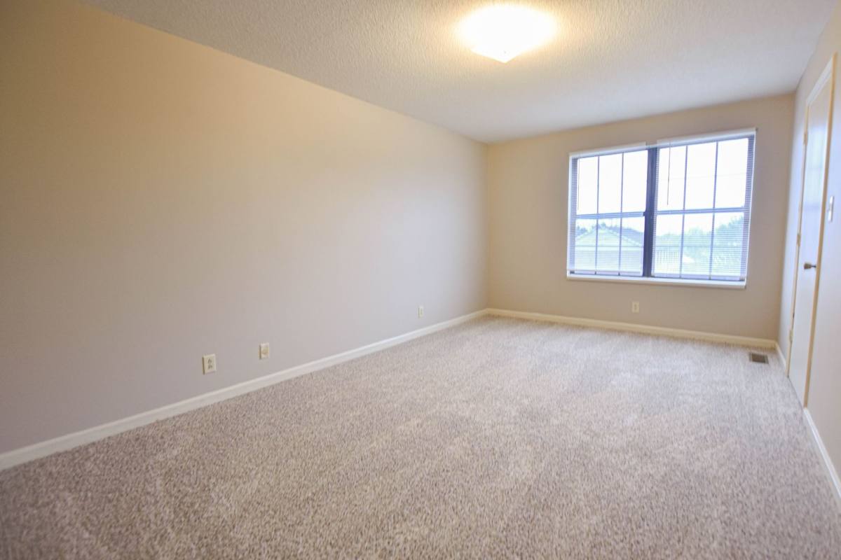 Apartment for rent at 1533 E Knollwood Circle, Clarksville, TN 37043