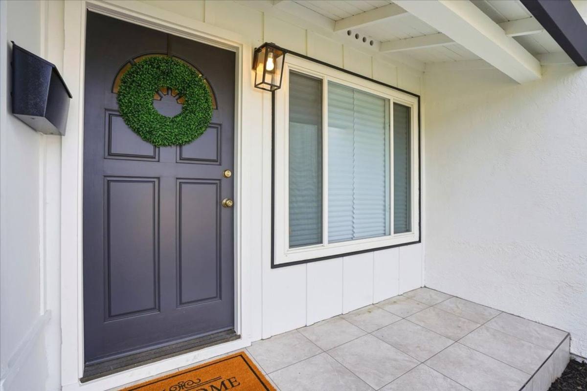 House for rent at 1630 Nicholas Dr, Concord, CA 94520